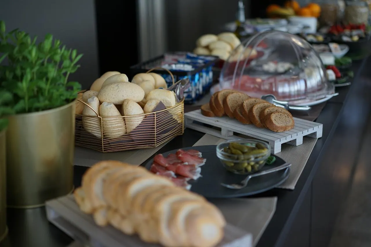 Hotel Aplo - Breakfast Experience Cervia