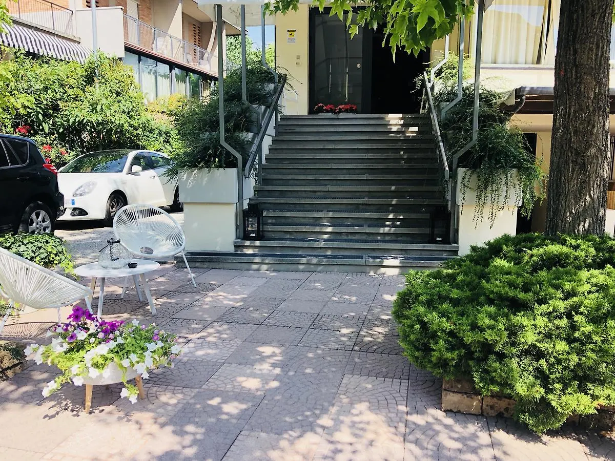 Hotel Aplo - Breakfast Experience Cervia